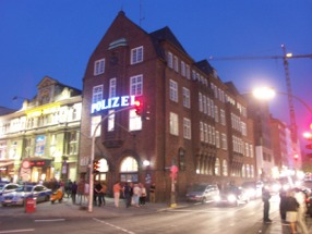 The Davidwache on Hamburgs Reeperbahn in St. Pauli where the big freedom "Große Freiheit" isn't far. The Davidwache on Hamburgs Reeperbahn in St. Pauli where the big freedom "Große Freiheit" isn't far.